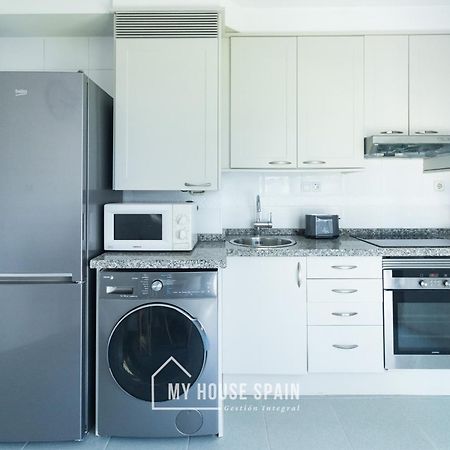 Apartamento Playa de poniente, con vistas al mar y parking gratuito Gijón Exterior foto